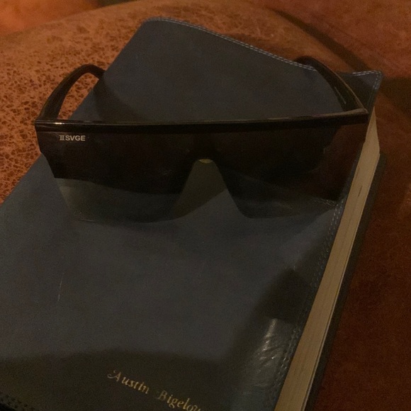 2SVGE sunglasses - Picture 1 of 3